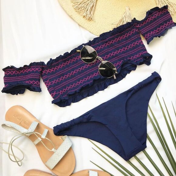 L*Space Swim ADRIANNA Bikini Top - Picture 3 of 11